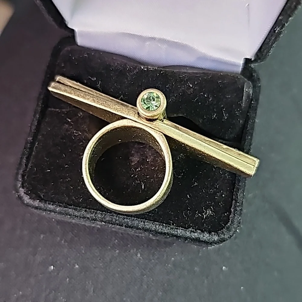 Ring - Picture 4 of 9